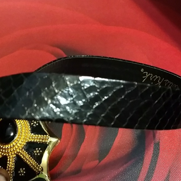 Alexis Kirk Belt